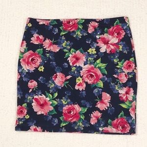 Forever 21 | Navy Floral Mini Skirt
